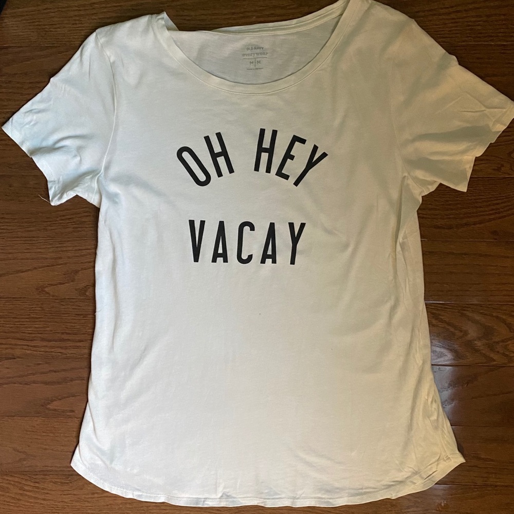 Old Navy tshirt